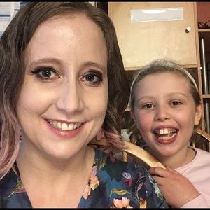 Meet your Posher, Eva